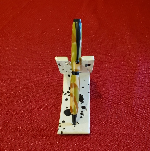 Desert Camo Acrylic Twist Ink Pen - Picture 1 of 3